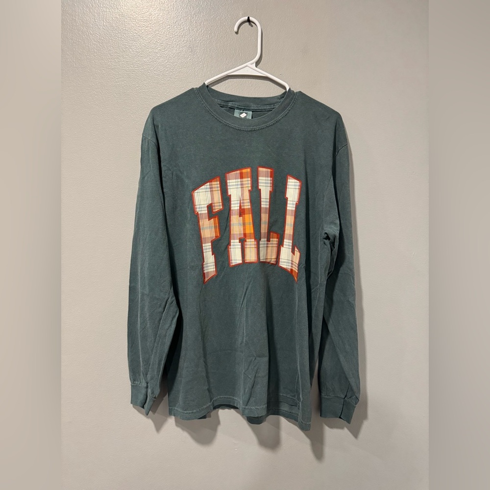 NWOT Fall Graphic Long Sleeve Top Size Medium